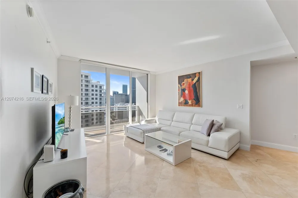 901 Brickell Key Blvd #2801 Miami, FL 33131