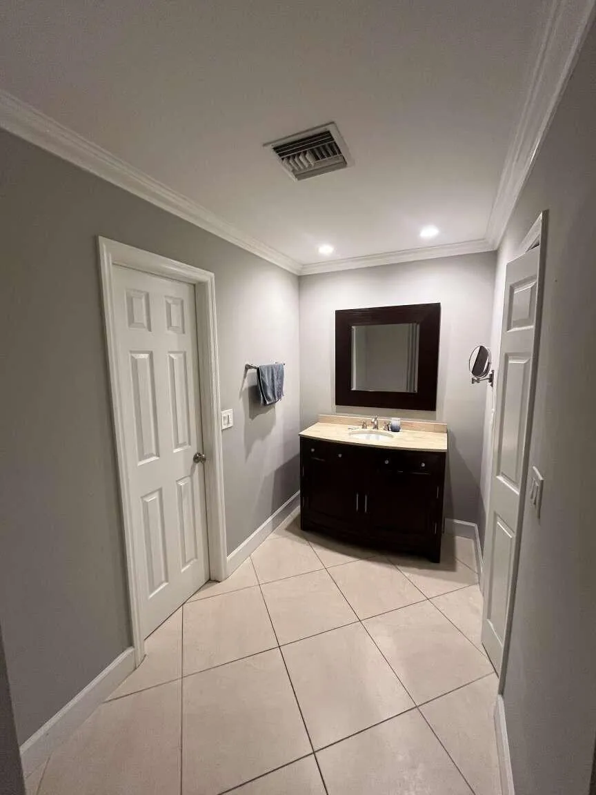 16233 Laurel Drive #17 Weston, FL 33326