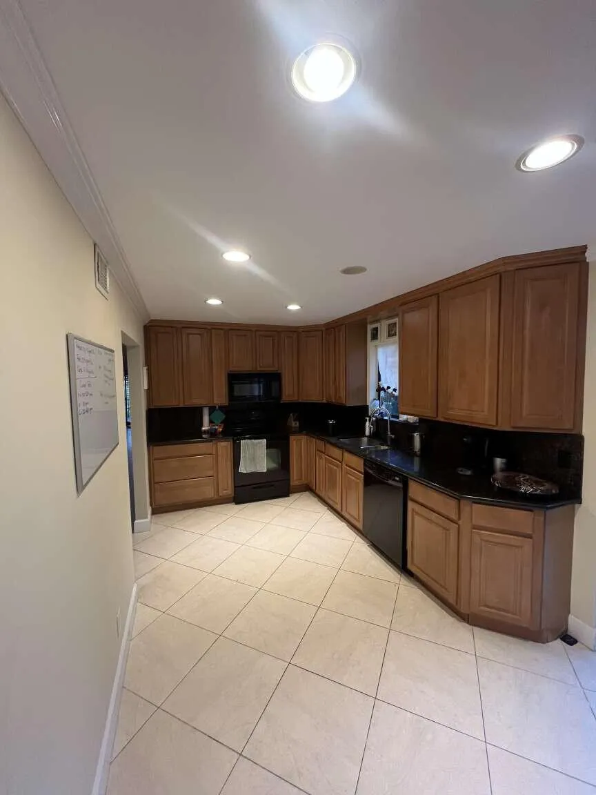 16233 Laurel Drive #17 Weston, FL 33326