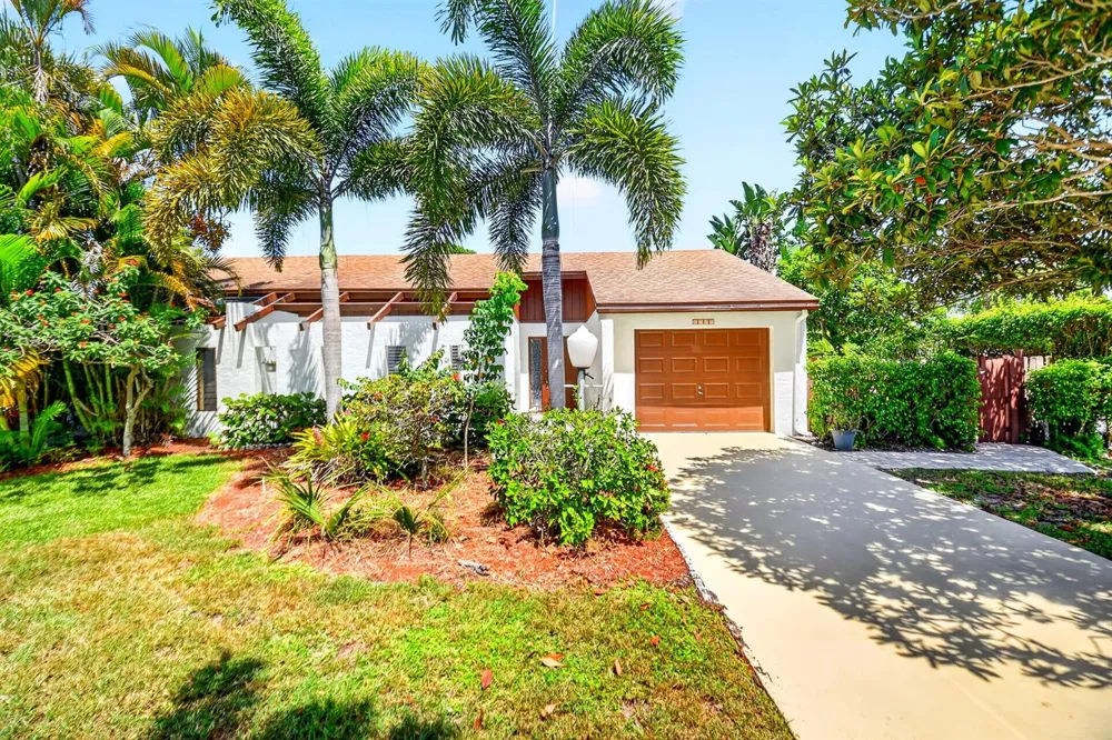 6747 Starkeys Place Lake Worth, FL 33467
