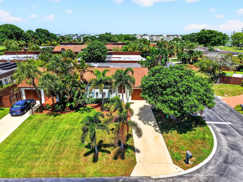 6747 Starkeys Place Lake Worth, FL 33467