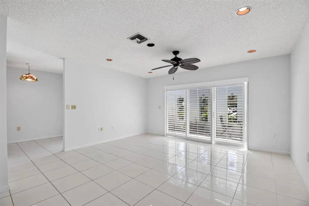 6747 Starkeys Place Lake Worth, FL 33467