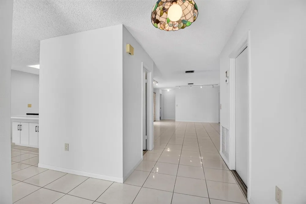 6747 Starkeys Place Lake Worth, FL 33467