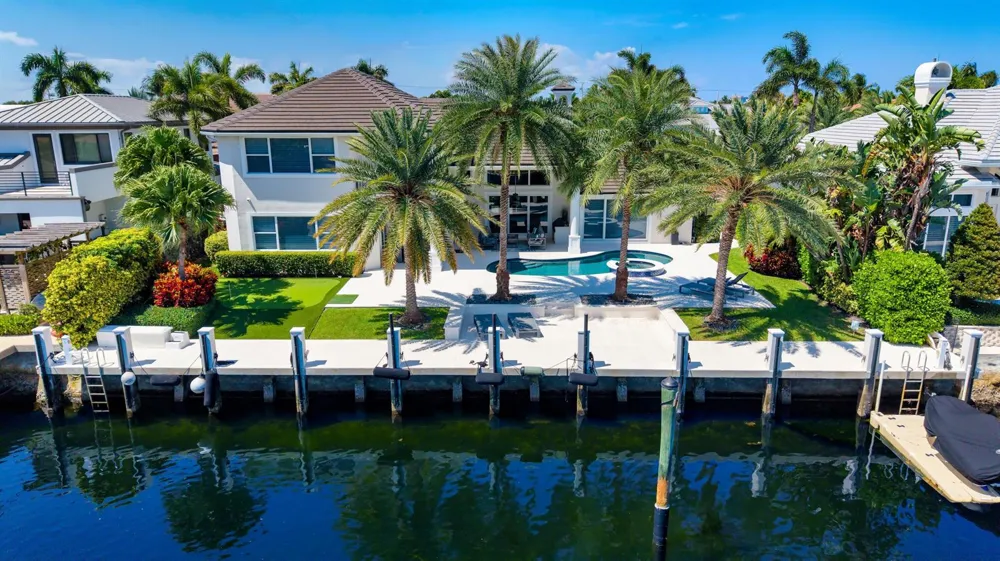2520 NE 35th Street Lighthouse Point, FL 33064