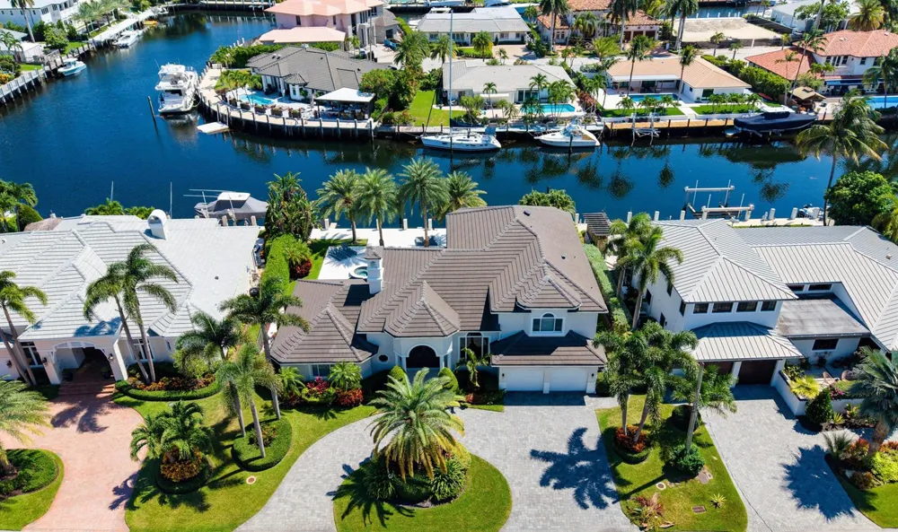 2520 NE 35th Street Lighthouse Point, FL 33064