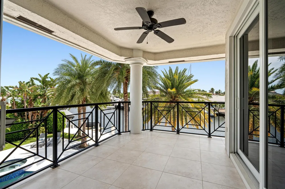 2520 NE 35th Street Lighthouse Point, FL 33064