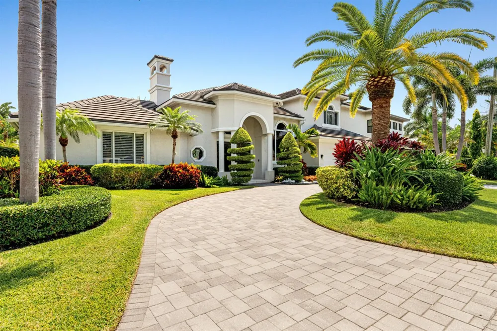 2520 NE 35th Street Lighthouse Point, FL 33064