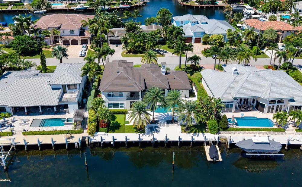 2520 NE 35th Street Lighthouse Point, FL 33064