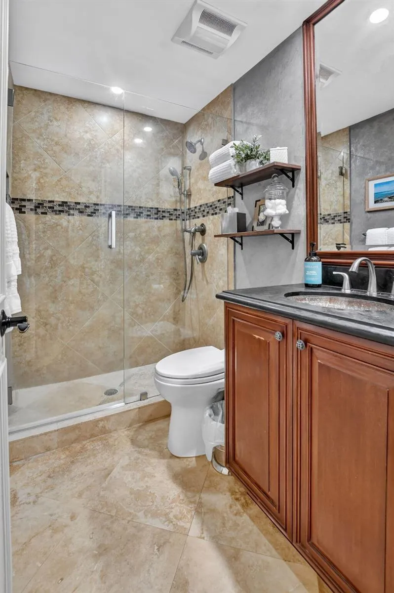 21616 Guadalajara Avenue Boca Raton, FL 33433