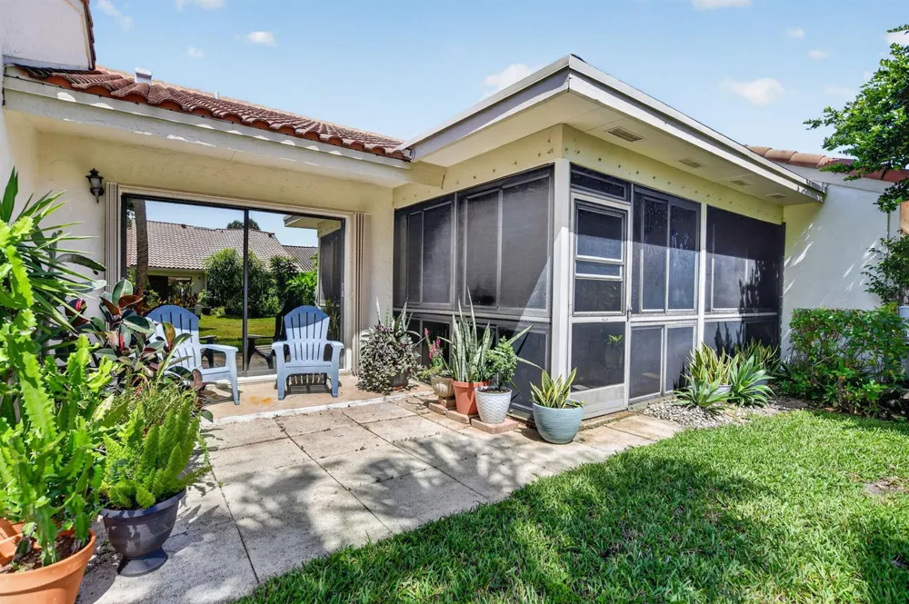 21616 Guadalajara Avenue Boca Raton, FL 33433