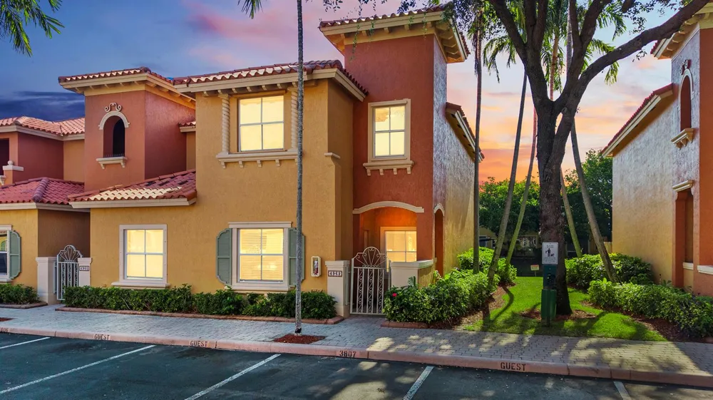 4962 Leeward Lane #3807 Fort Lauderdale, FL 33312