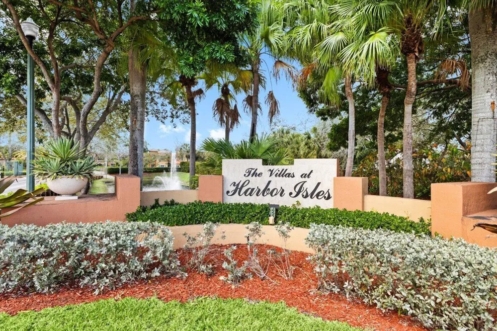 4962 Leeward Lane #3807 Fort Lauderdale, FL 33312