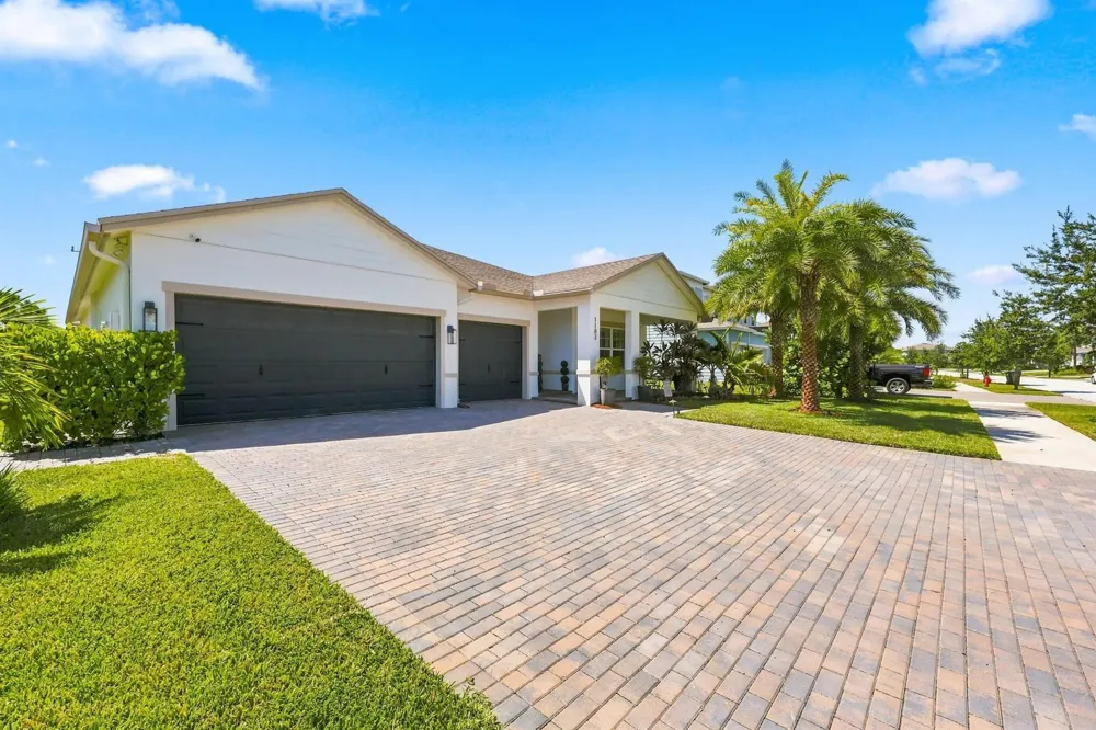 1183 BUSHEL CREEK Crossing Loxahatchee, FL 33470