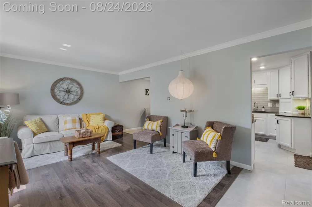 605 Autumn Drive Flushing City, MI 48433