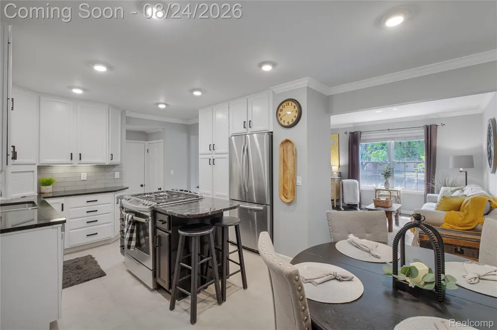 605 Autumn Drive Flushing City, MI 48433