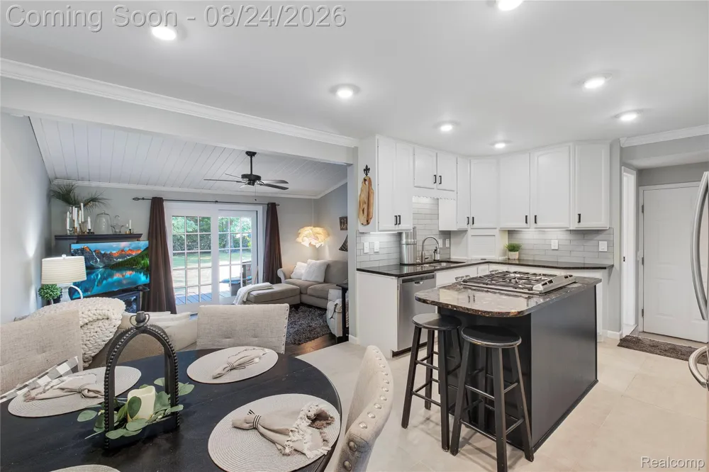 605 Autumn Drive Flushing City, MI 48433