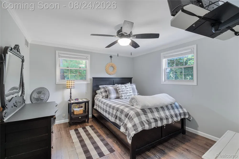 605 Autumn Drive Flushing City, MI 48433
