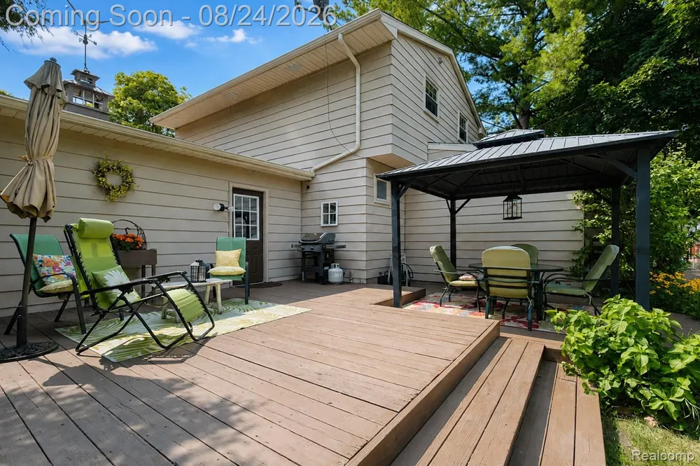 605 Autumn Drive Flushing City, MI 48433