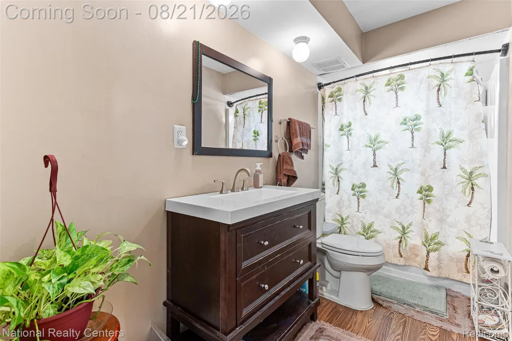 1721 S. Walton Street Westland City, MI 48186