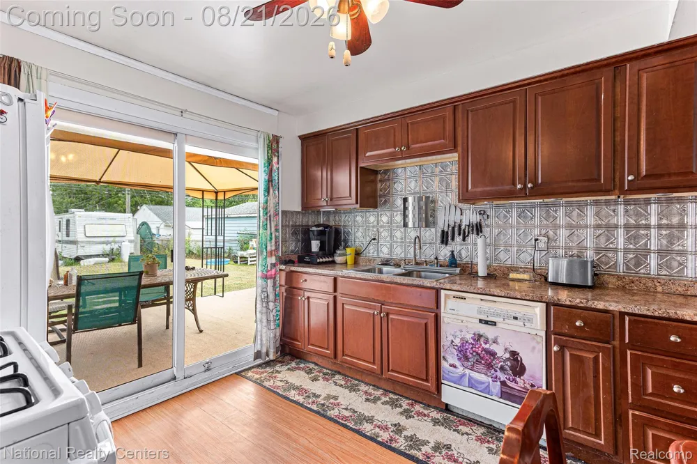 1721 S. Walton Street Westland City, MI 48186