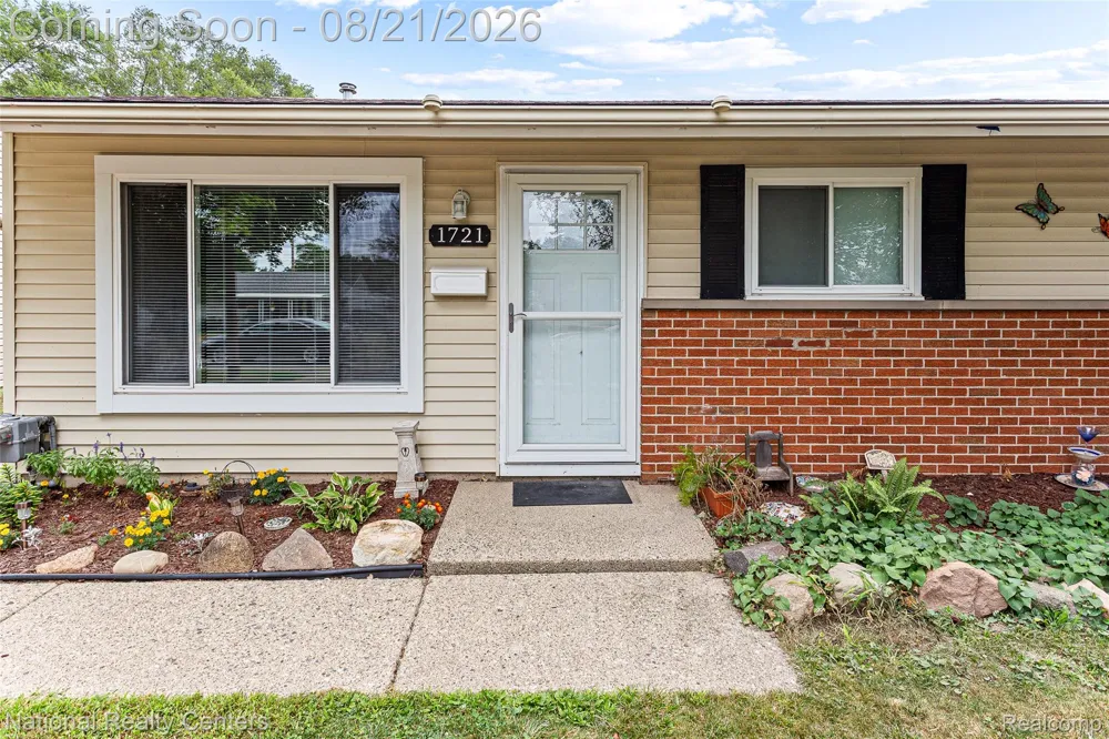 1721 S. Walton Street Westland City, MI 48186