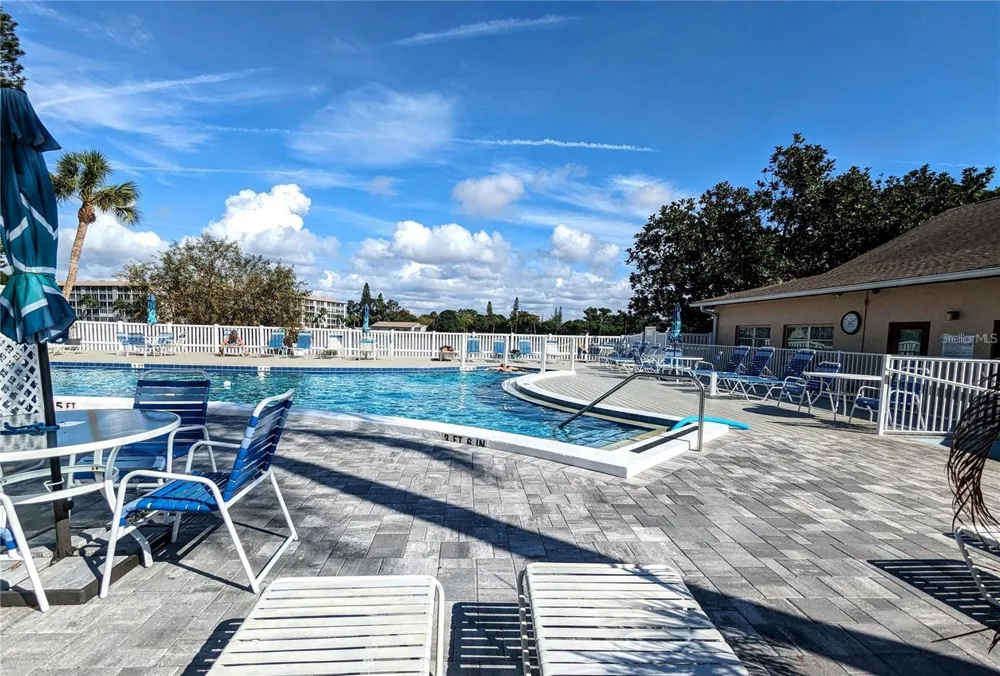 4111 HERON WAY #E-103 Bradenton, FL 34205