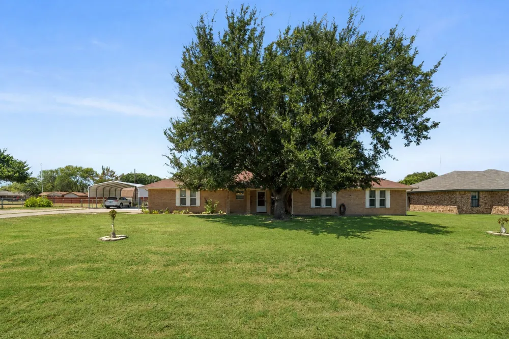 119 Prairie Creek Road Red Oak, TX 75154