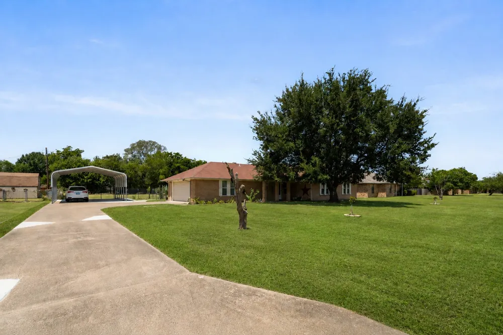 119 Prairie Creek Road Red Oak, TX 75154