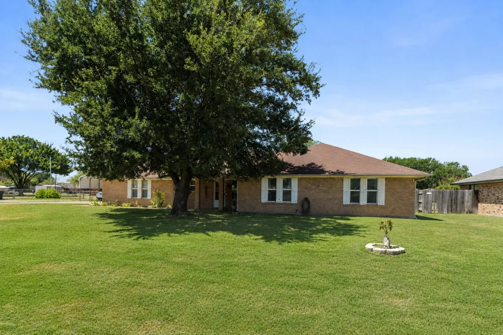 119 Prairie Creek Road Red Oak, TX 75154