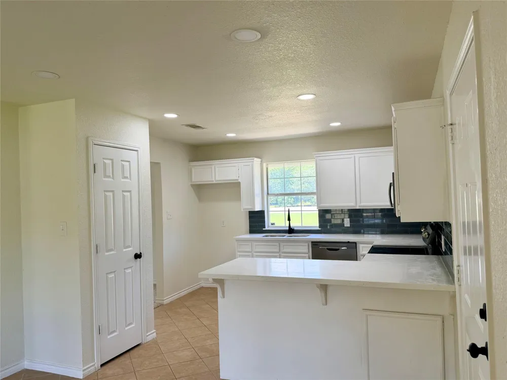 9200 Highway 87 Orange, TX 77632