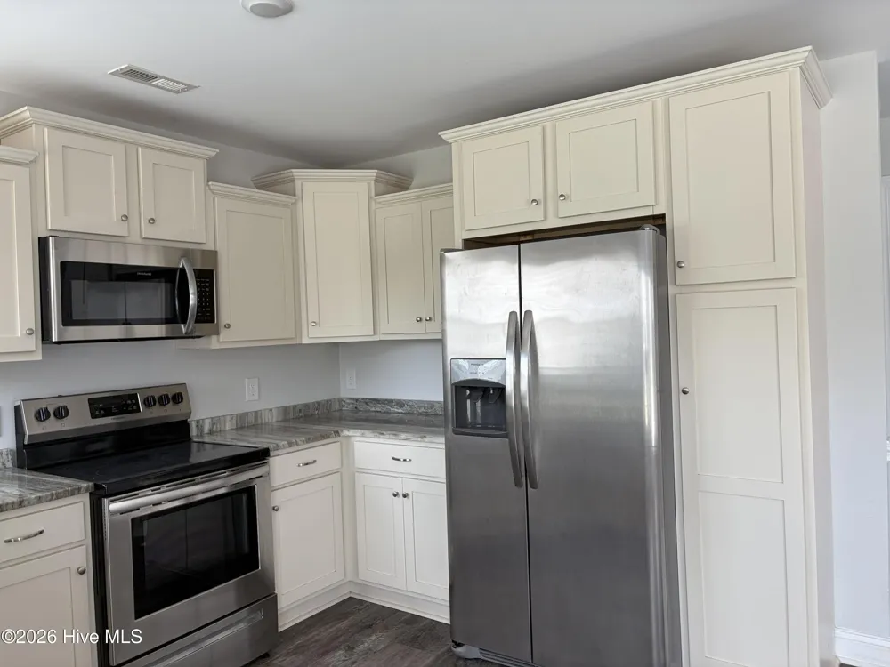 3337 Pacolet Drive Greenville, NC 27834