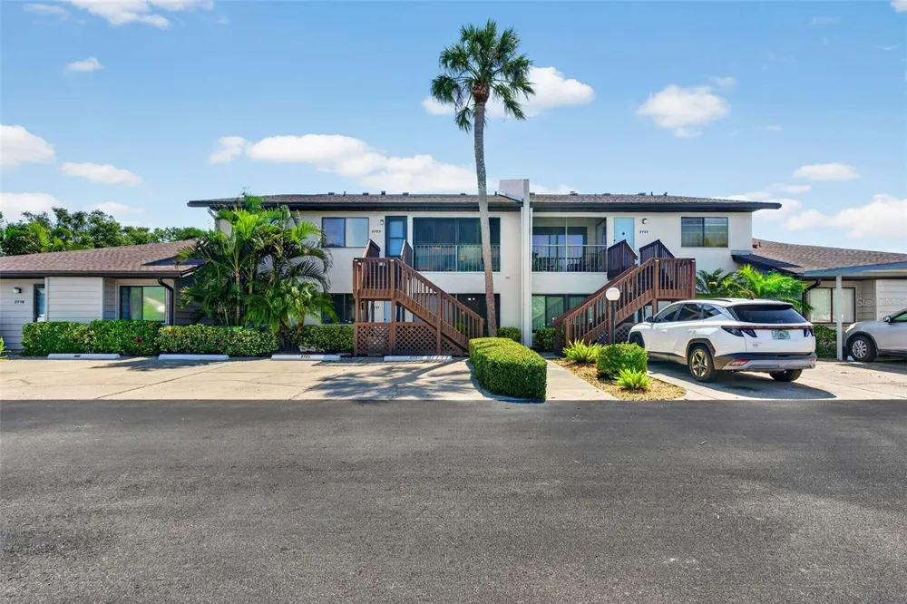 2721 72ND STREET COURT W #2721 Bradenton, FL 34209
