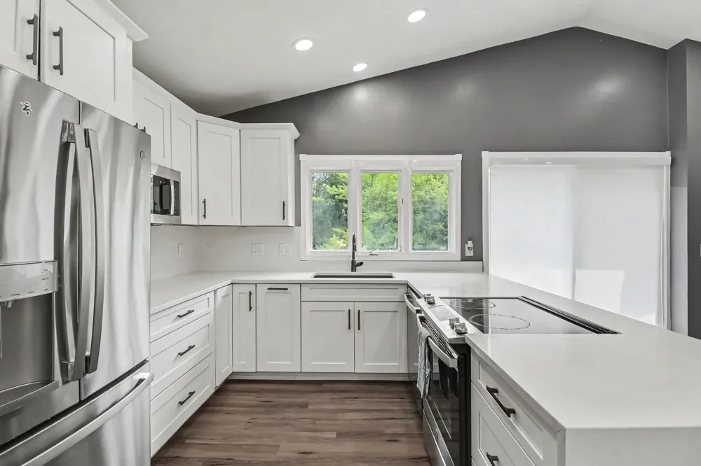 5655 Hillcrest Circle E West Bloomfield Charter Township, MI 48322