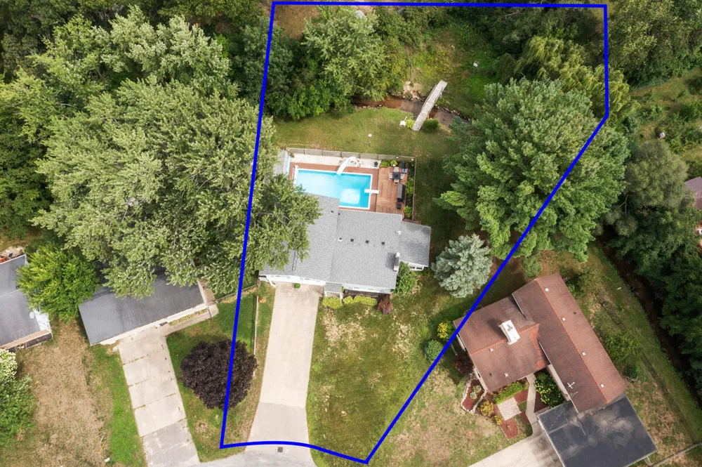 980 Bellewood Drive SE Kentwood City, MI 49508