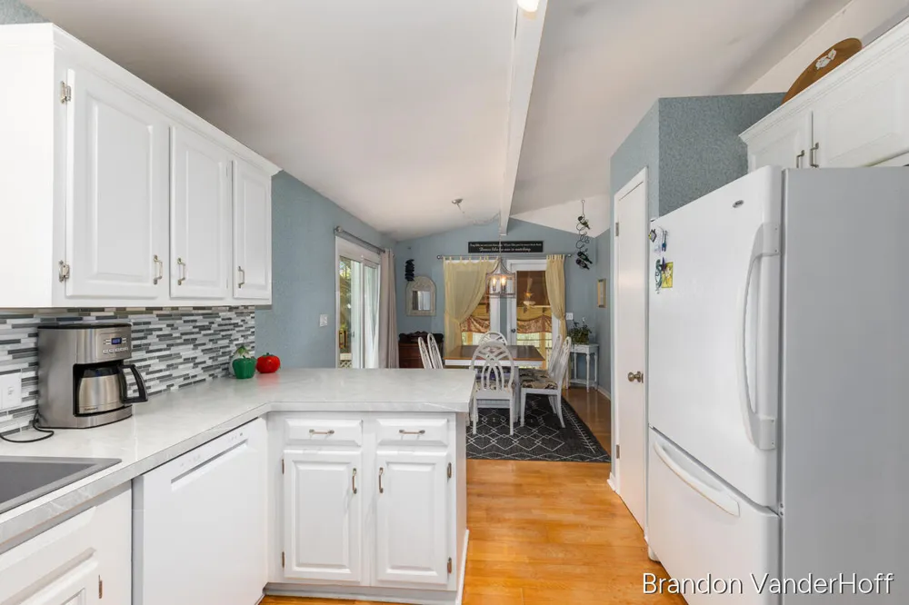 980 Bellewood Drive SE Kentwood City, MI 49508