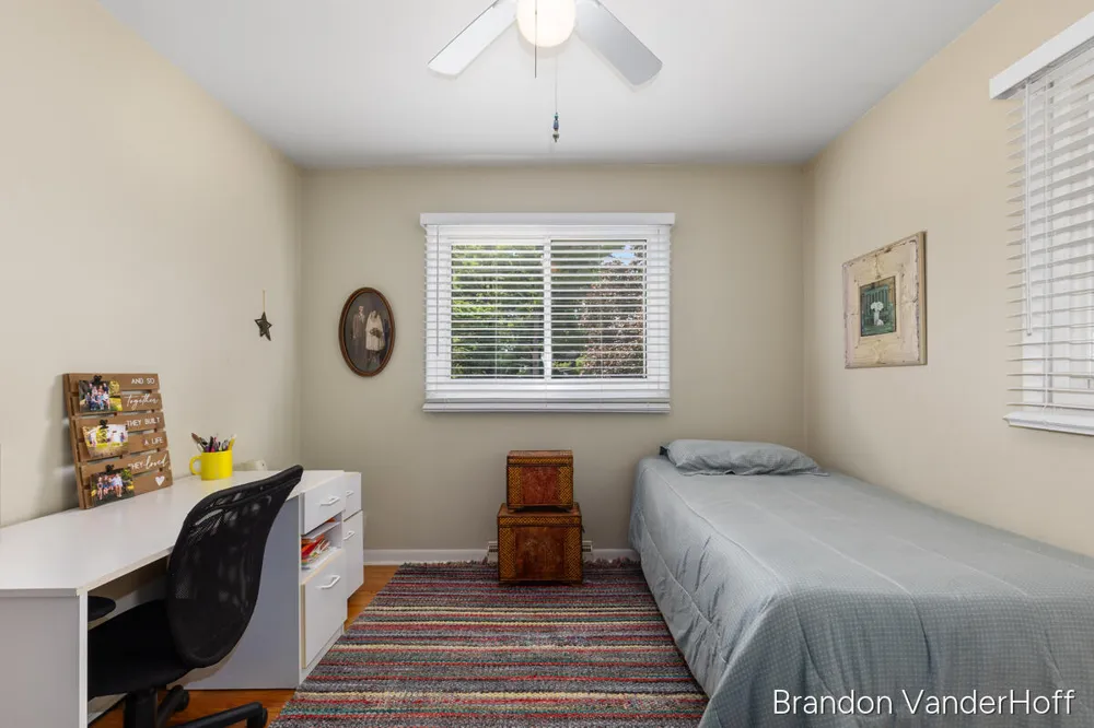 980 Bellewood Drive SE Kentwood City, MI 49508