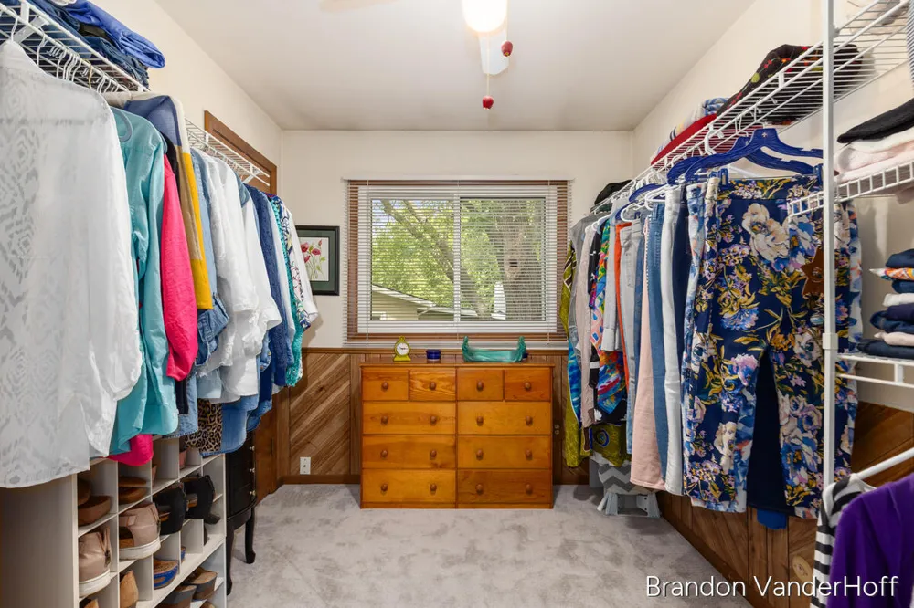 980 Bellewood Drive SE Kentwood City, MI 49508