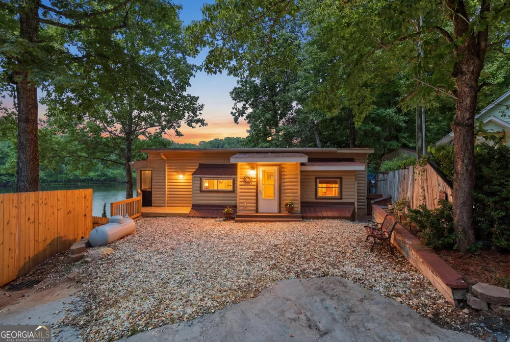 1049 Mountain Shadows DR Cleveland, GA 30528