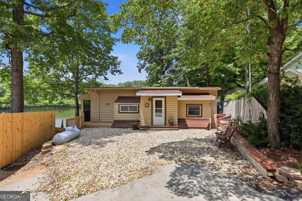 1049 Mountain Shadows DR Cleveland, GA 30528