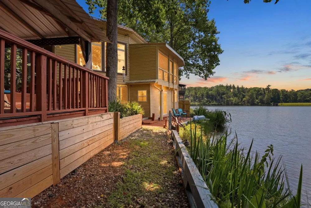 1049 Mountain Shadows DR Cleveland, GA 30528