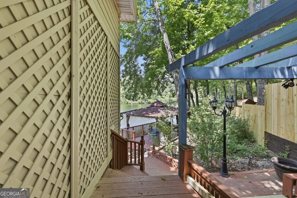 1049 Mountain Shadows DR Cleveland, GA 30528