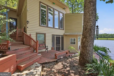1049 Mountain Shadows DR