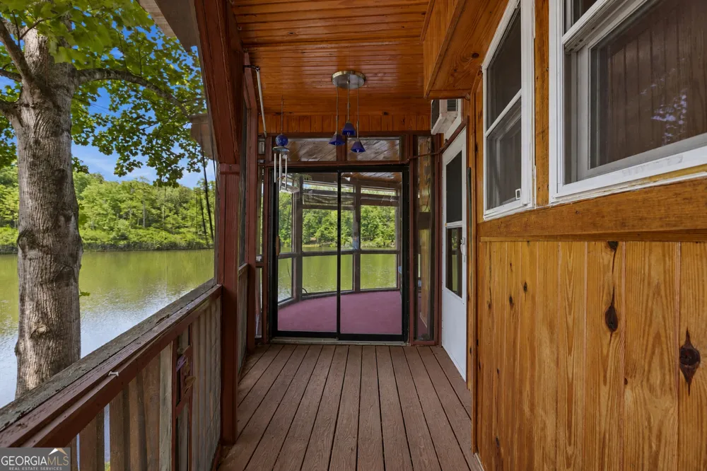 1049 Mountain Shadows DR Cleveland, GA 30528