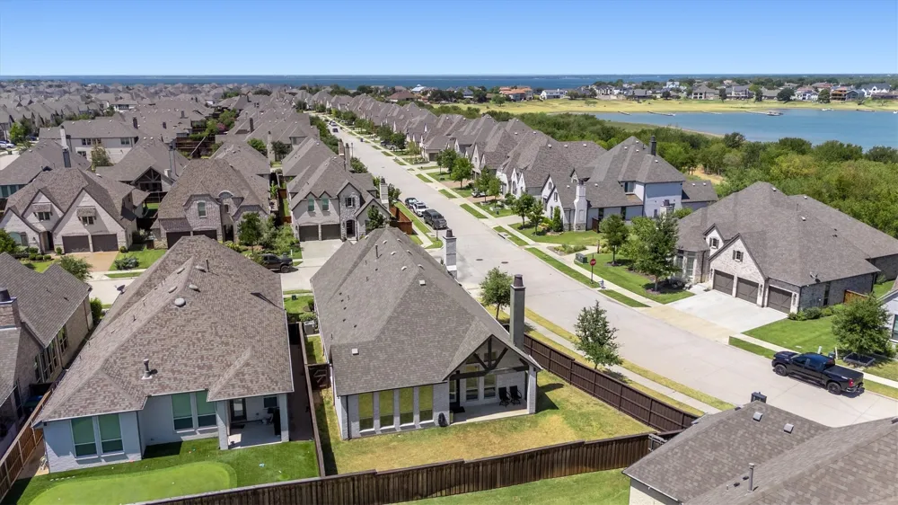 2901 Stonefield The Colony, TX 75056