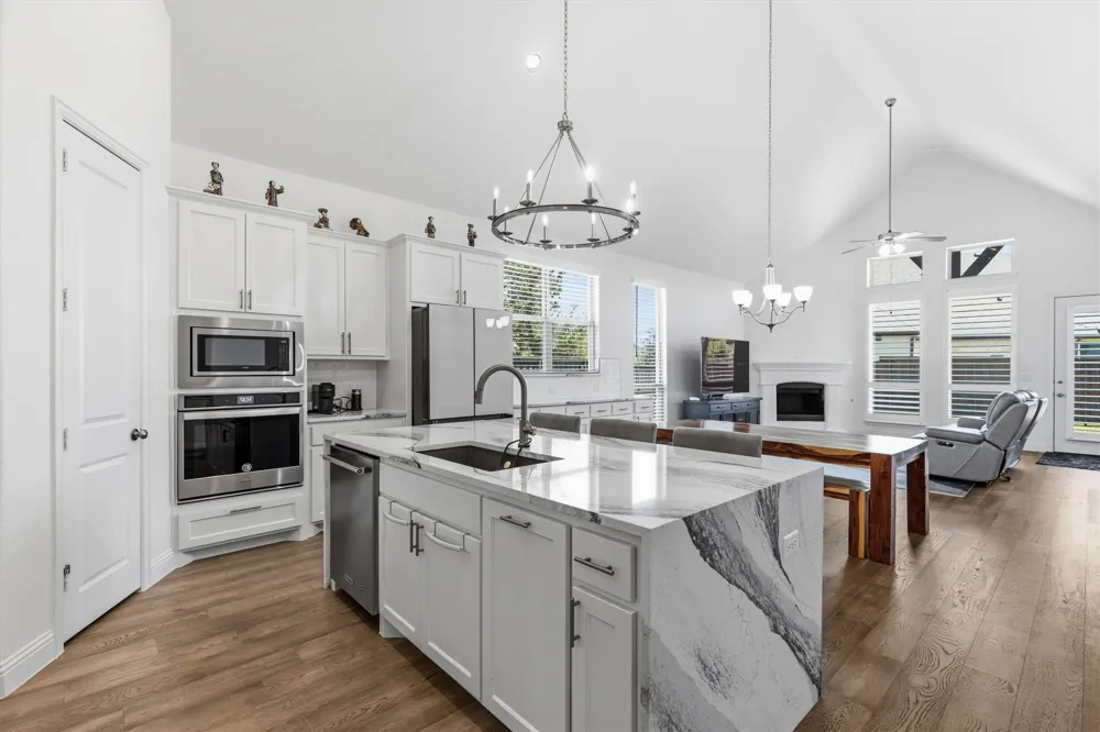 2901 Stonefield The Colony, TX 75056