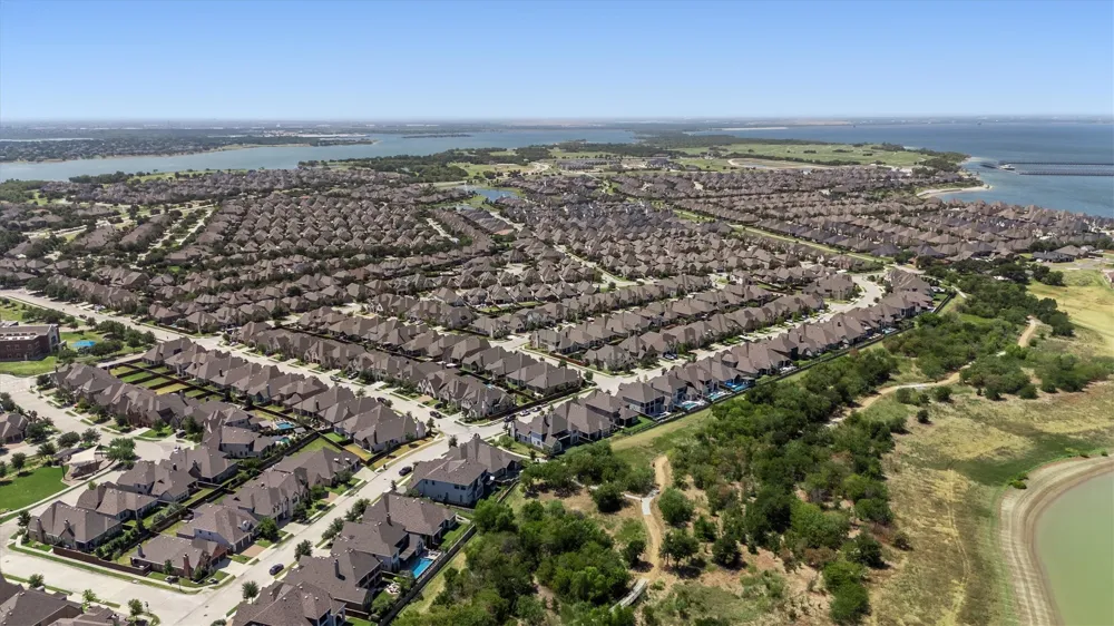 2901 Stonefield The Colony, TX 75056