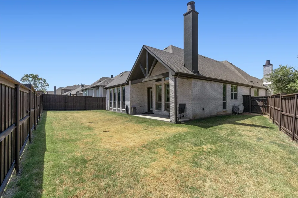 2901 Stonefield The Colony, TX 75056