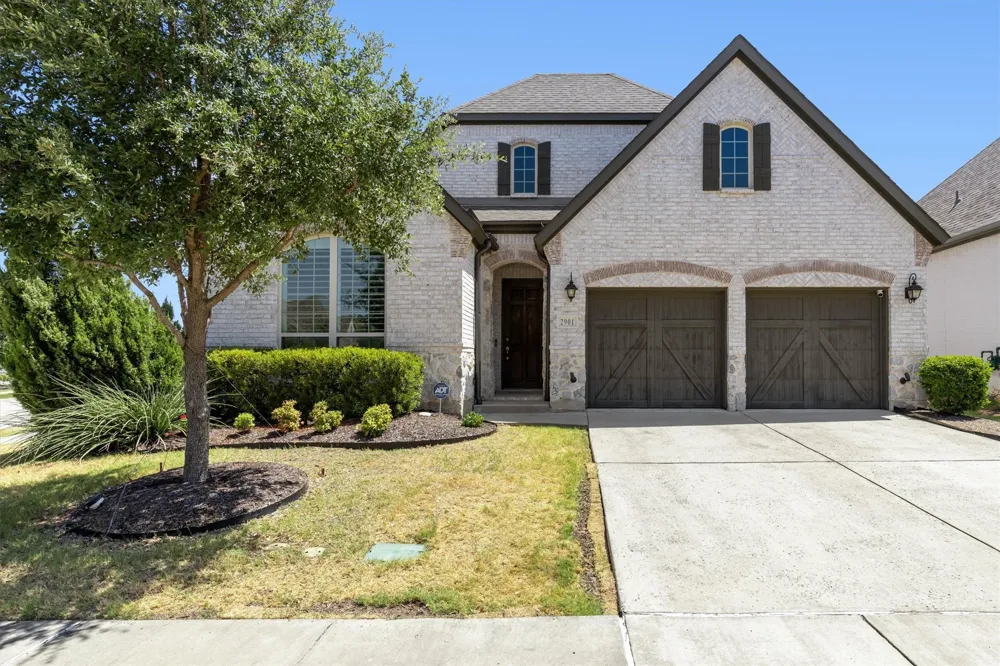 2901 Stonefield The Colony, TX 75056