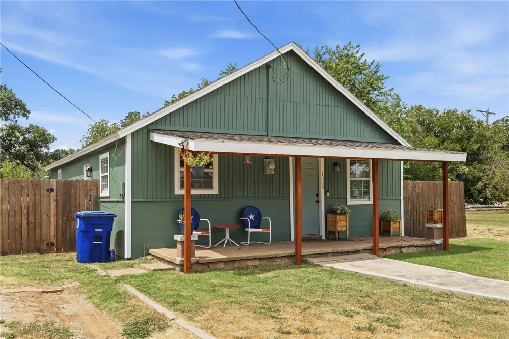 1303 Avenue D Brownwood, TX 76801