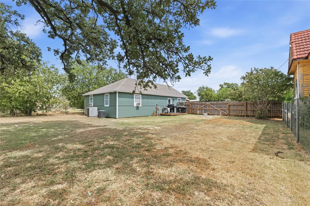 1303 Avenue D Brownwood, TX 76801